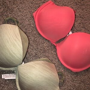 Never worn VS bras